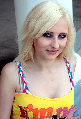 Cheerful bride Mariya from Nikolaev (Ukraine), 32 yo, hair color blonde