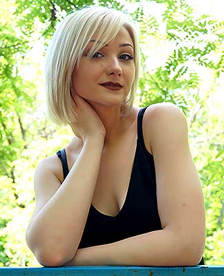 Artistic bride Mariya from Nikolaev (Ukraine), 29 yo, hair color blonde