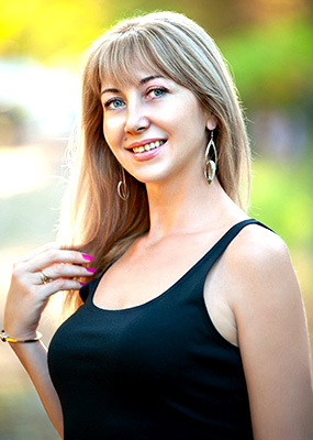 Romantic woman Nadejda from Odessa (Ukraine), 45 yo, hair color blonde