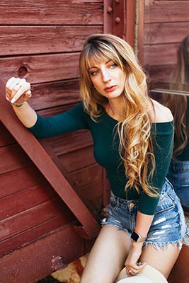 Romantic lady Alina from Kiev (Ukraine), 27 yo, hair color brown