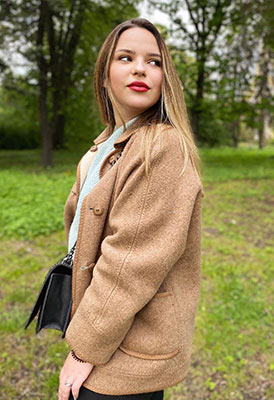Reliable girl Irina from Lvov (Ukraine), 24 yo, hair color blonde