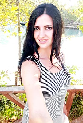 Talkative bride Elena from Nikolaev (Ukraine), 43 yo, hair color black