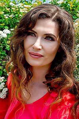 Genuine lady Larisa from Nikolaev (Ukraine), 39 yo, hair color chestnut