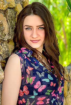 Teacher lady Marina from Nikolaev (Ukraine), 27 yo, hair color brown-haired