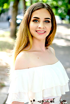Sensitivesensual girl Anastasiya from Nikolaev (Ukraine), 23 yo, hair color chestnut