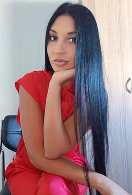 Romantic lady Yuliya from Nikolaev (Ukraine), 32 yo, hair color black