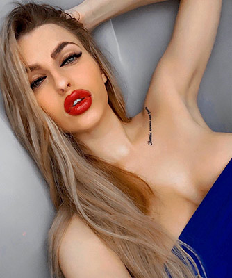 Mature lady Dar'ya from Irkutsk (Russia), 26 yo, hair color blonde