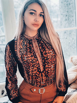 Nice wife Diana from Nikolaev (Ukraine), 27 yo, hair color blonde