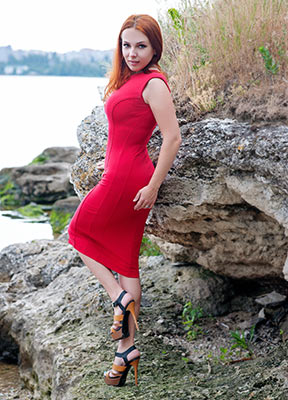 Sportive wife Evgeniya from Nikolaev (Ukraine), 36 yo, hair color red-haired