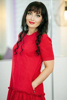 Goal oriented woman Natal'ya from Nikolaev (Ukraine), 49 yo, hair color black