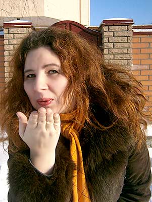 Affectionate woman Anastasiya from Nikopol (Ukraine), 42 yo, hair color chestnut