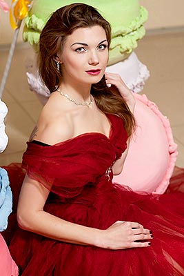 Loyal lady Violetta from Berdyansk (Ukraine), 33 yo, hair color red-haired