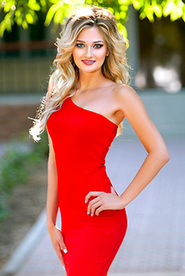 Sincere lady Kristina from Odessa (Ukraine), 29 yo, hair color blonde