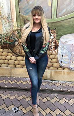Welleducated lady Anna from Odessa (Ukraine), 34 yo, hair color light brown