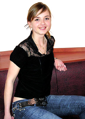 Young bride Anna from Tiraspol (Moldova), 36 yo, hair color brown