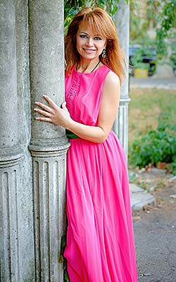 Goal oriented lady Tat'yana from Odessa (Ukraine), 60 yo, hair color brunette