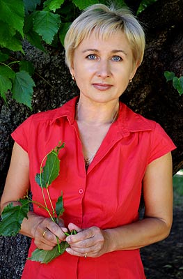 Romantic woman Elena from Odessa (Ukraine), 62 yo, hair color blonde