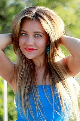 Open lady Lena from Odessa (Ukraine), 35 yo, hair color chestnut