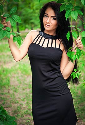 Slim bride Yuliya from Odessa (Ukraine), 28 yo, hair color brunette