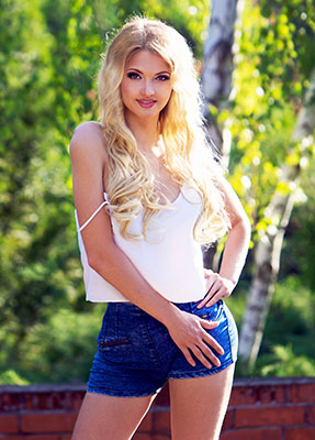 Active lady Valeriya from Odessa (Ukraine), 34 yo, hair color blonde