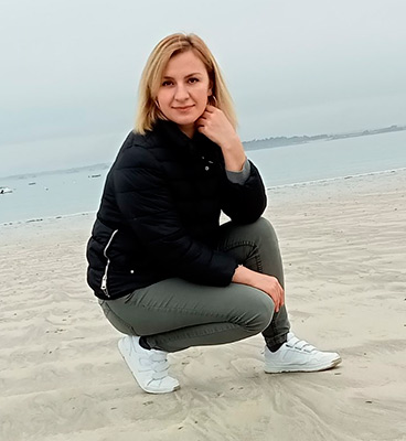 Compassionate woman Yana from Paris (France), 36 yo, hair color brown