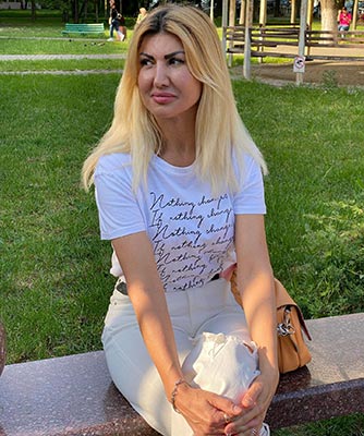 Active bride Tat'yana from Odessa (Ukraine), 51 yo, hair color blonde