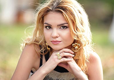Vulnerable bride Ekaterina from Odessa (Ukraine), 30 yo, hair color brunette