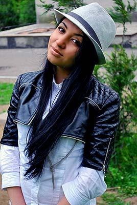 Purposefull girl Viktoriya from Odessa (Ukraine), 31 yo, hair color black