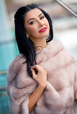 Comfort woman Natal'ya from Odessa (Ukraine), 43 yo, hair color black