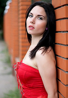 Openminded bride Kristina from Odessa (Ukraine), 30 yo, hair color black