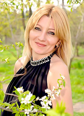 Vulnerable woman Alena from Odessa (Ukraine), 48 yo, hair color blonde