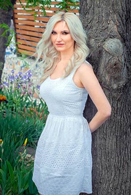 Capricorn lady Irina from Odessa (Ukraine), 37 yo, hair color blonde