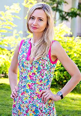 Intelligent bride Tat'yana from Odessa (Ukraine), 48 yo, hair color light brown