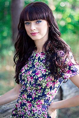 Loyal lady Yuliya from Poltava (Ukraine), 35 yo, hair color brunette