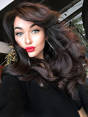 Single lady Yuliya from Lvov (Ukraine), 25 yo, hair color black