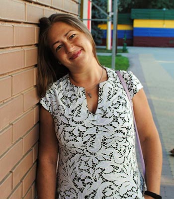 Open woman Elena from Odessa (Ukraine), 38 yo, hair color brown