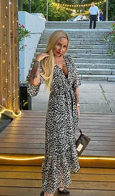 Spontaneous woman Anastasiya from Kiev (Ukraine), 36 yo, hair color blonde