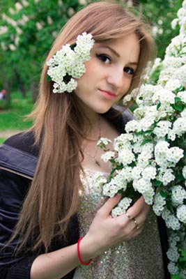 Energy bride Anastasiya from Odessa (Ukraine), 28 yo, hair color brown