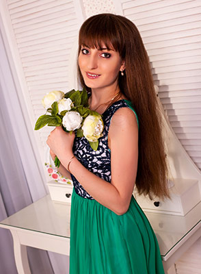 Light woman Vladislava from Odessa (Ukraine), 33 yo, hair color brown