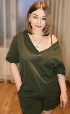 Diplomatic woman Svetlana from Odessa (Ukraine), 39 yo, hair color blond