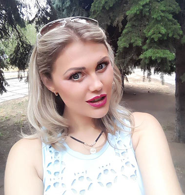 Resourceful wife Viktoriya from Mariupol (Ukraine), 40 yo, hair color blonde