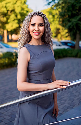 Vigorous bride Valeriya from Poltava (Ukraine), 34 yo, hair color brown