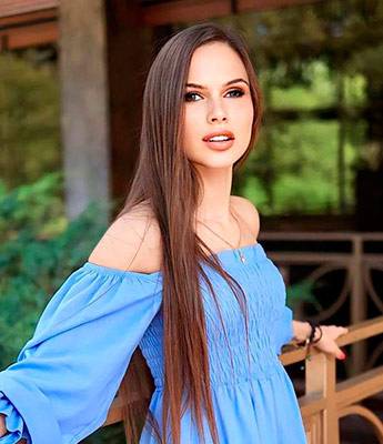 Slender wife Anna from Poltava (Ukraine), 29 yo, hair color brown-haired