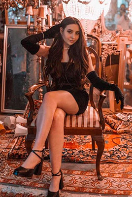 Talkative bride Aleksandra from Odessa (Ukraine), 22 yo, hair color brunette