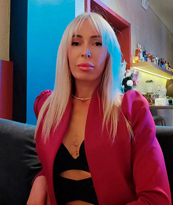 Comfort woman Yuliya from Kamianske (Ukraine), 40 yo, hair color blonde