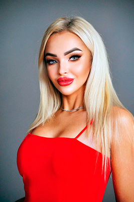 Openminded bride Alena from Kamenets-Podolsky (Ukraine), 25 yo, hair color blonde