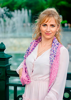 Sweet lady Yuliya from Kharkov (Ukraine), 40 yo, hair color blonde