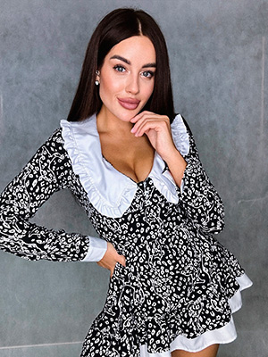 Industrious bride Alina from Odessa (Ukraine), 25 yo, hair color black