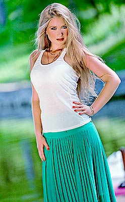 Kind woman Anna from Odessa (Ukraine), 39 yo, hair color brown