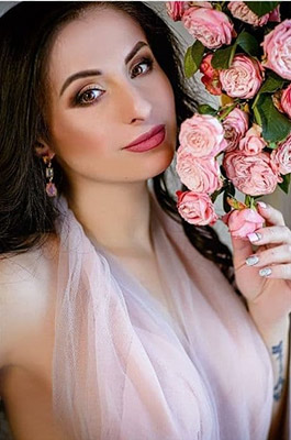 Emotional bride Nina from Rostov-na-Donu (Russia), 38 yo, hair color brunette
